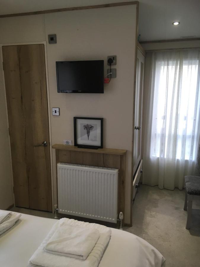 Tattershall Lakes Retreat 3 Bedroom Mini Lodge Waddington  Bagian luar foto