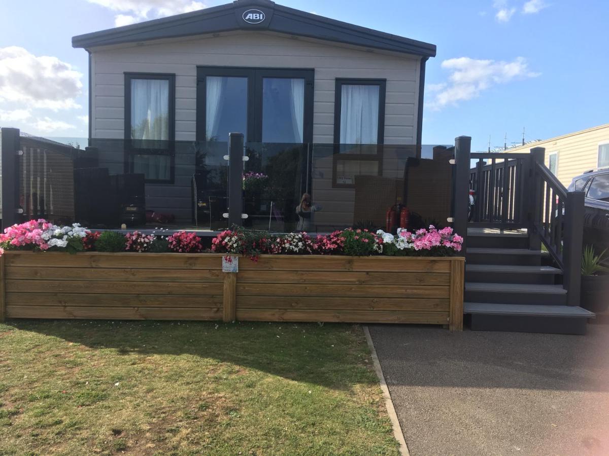 Tattershall Lakes Retreat 3 Bedroom Mini Lodge Waddington  Bagian luar foto